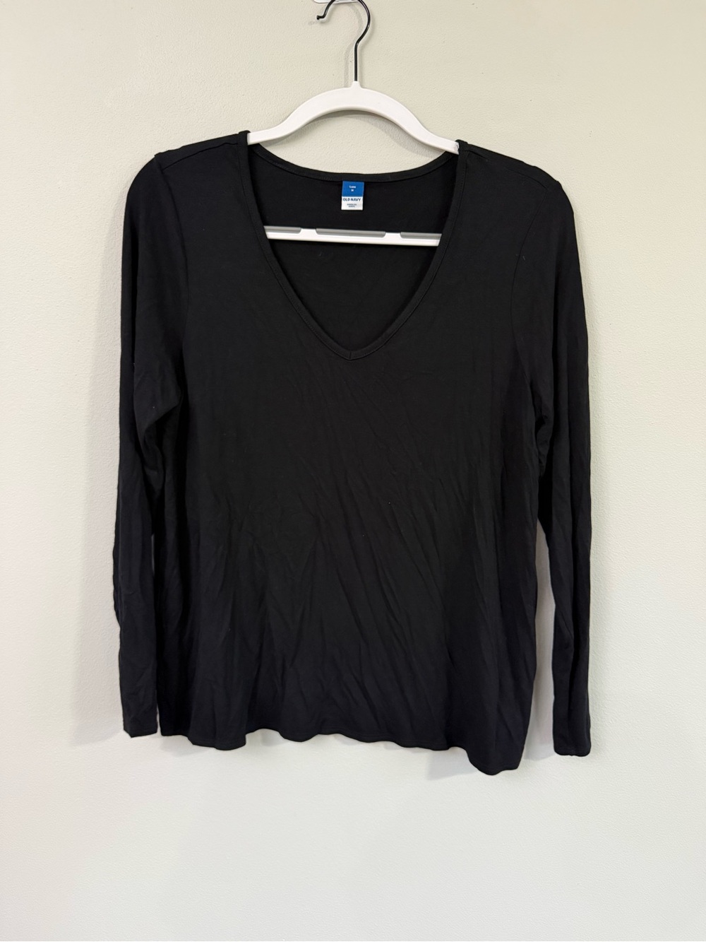 Old Navy Black V-Neck Long Sleeve Tee
